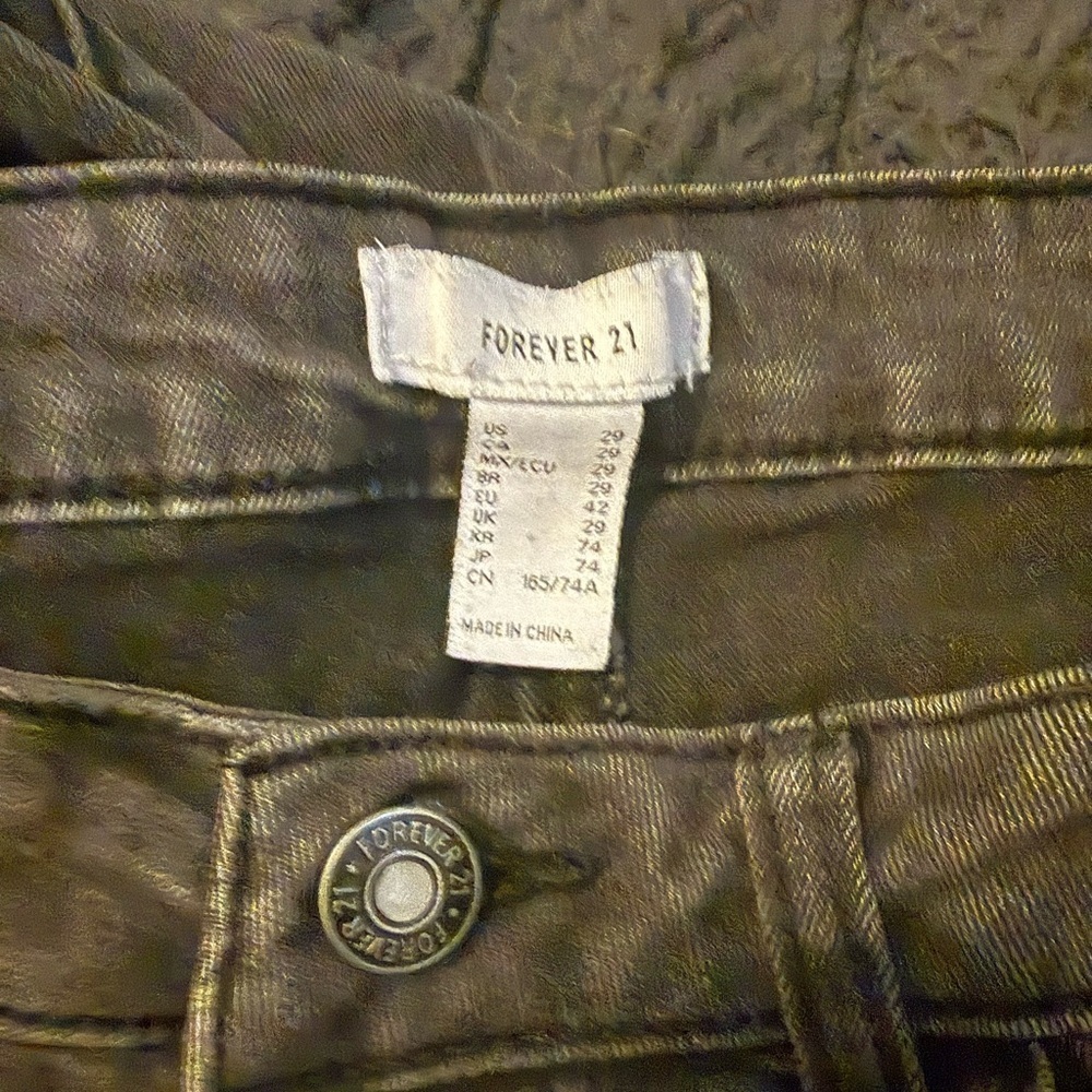 Forever 21 Women's black Straight Leg Jeans - Picture 2 of 3